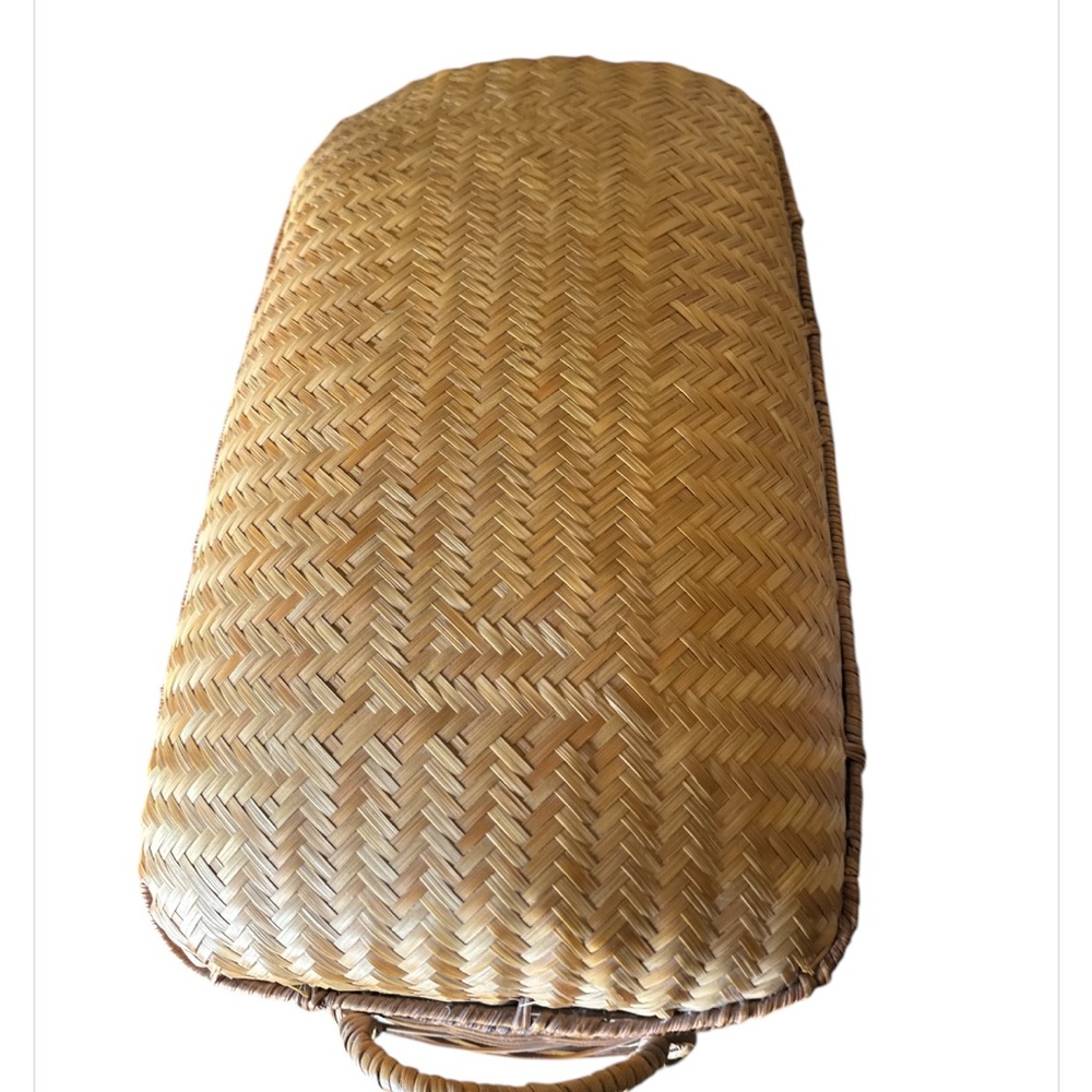 Vintage Asian Wicker Ratan Basket W/Handles And Brass Hinges 16”x9.5”x 11” Tall - Picture 5 of 7
